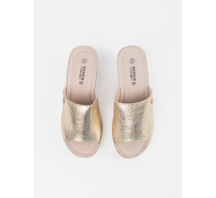 Jedinečné dámské zlaté nazouváky na klínku Jedinečné dámské zlaté nazouváky na klínku