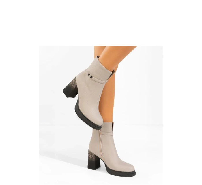 Topánky na podpätku model 222033 Solea