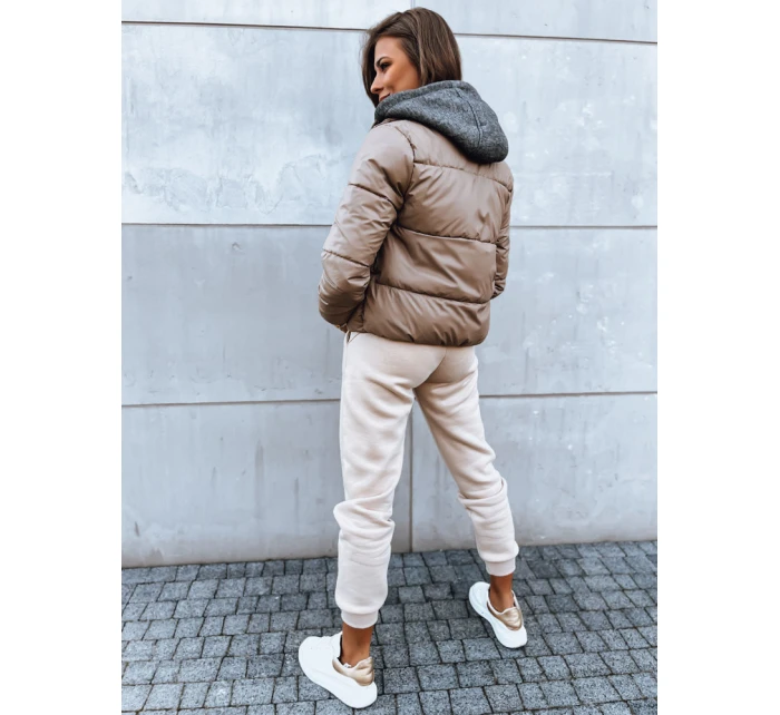 Dámská prošívaná bunda camel Dstreet model 21971050 - FashionStreet Dámská prošívaná bunda camel Dstreet model 21971050 - FashionStreet