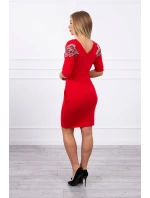 Šaty s model 18746562 na ramenou červené - K-Fashion Šaty s model 18746562 na ramenou červené - K-Fashion