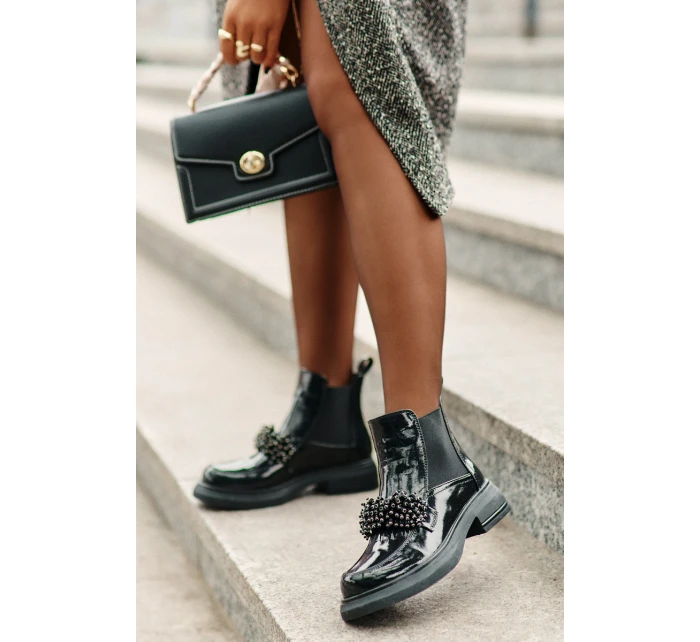Kožené Lakované Botky S Dekorací Nazouvací Zateplené Černé model 21675534 - EVENTO