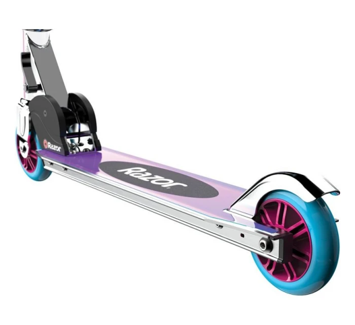 Detský skúter Razor Model A Holographic