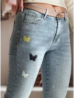 Dámské džínové úzké kalhoty se zdobením modré Dstreet model 21984806 - FashionStreet Dámské džínové úzké kalhoty se zdobením modré Dstreet model 21984806 - FashionStreet