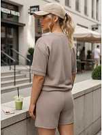 Dámsky viskózový set s motýlikom a šortkami v moka farbe FashionStreet AY1193 Dámsky viskózový set s motýlikom a šortkami v moka farbe FashionStreet AY1193