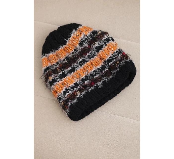 Dámská zimní vlněná čepice s ozdobnými krystalky K399 černá Dámská zimní vlněná čepice s ozdobnými krystalky K399 černá