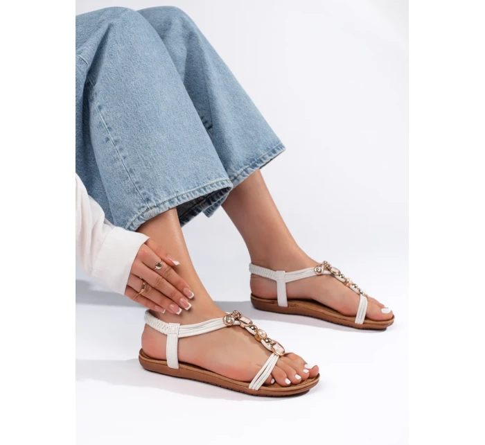 Praktické biele sandále na podpätku pre ženy Praktické biele sandále na podpätku pre ženy