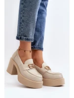 Topánky na polpäte model 192289 Krok vo veľkom štýle Topánky na polpäte model 192289 Krok vo veľkom štýle