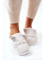 Lesklé pantofle bílé model 21570304 - EVENTO