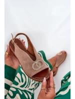 Sandały Damskie Z Ozdobą Na Płaskim Obcasie Eko Zamszowe Ciemnobeżowe Ralisses