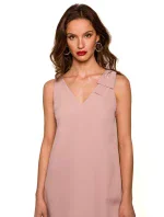 šaty áčkového střihu s mašlí krepová růžová model 17194436 - Makover