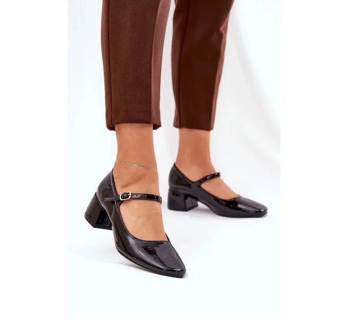 Dámské lodičky na podpatku Černá  Paris model 21156722 - Inello
