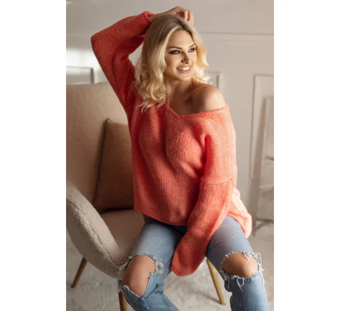 Sveter model 163199 PeeKaBoo