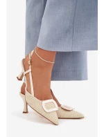 Dámské sandály na podpatku s ozdobným Béžové model 22027997 - Boto