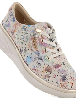 Dámské kožené polobotky na podpatku béžové barvy model 22021902 - VINCEZA