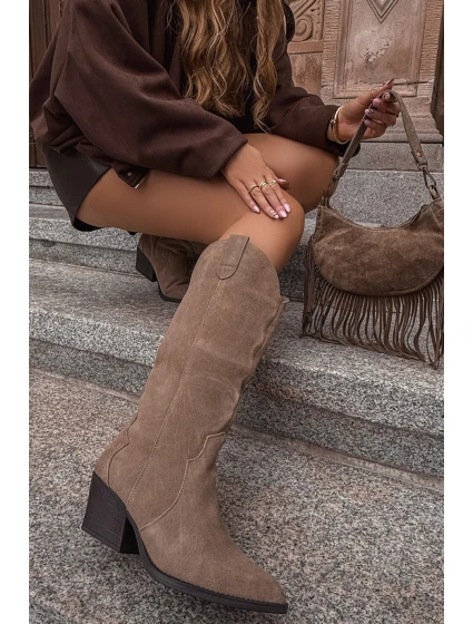 Topánky na podpätku model 222534 Krok vo veľkom štýle