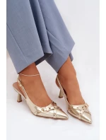 Dámské sandály na podpatku s a přezkou Zlaté model 22027843 - Boto