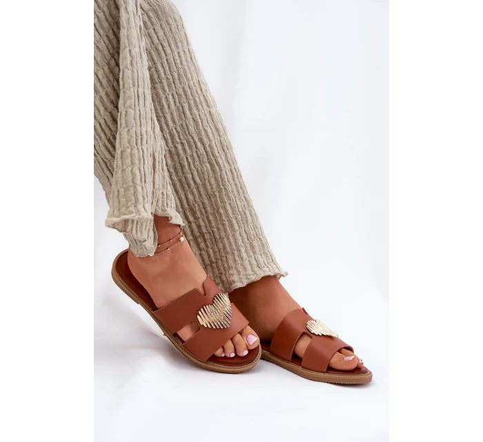 Dámské sandály na plochém podpatku se zlatou ozdobou model 21697080 - EVENTO Dámské sandály na plochém podpatku se zlatou ozdobou model 21697080 - EVENTO