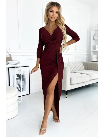 Lesklé dámské šaty ve vínové bordó barvě s výstřihem a rozparkem na noze model 18860510 - numoco
