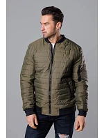 Prošívaná pánská bunda typu "bomber" v khaki barvě model 18344859 - J.STYLE Prošívaná pánská bunda typu "bomber" v khaki barvě model 18344859 - J.STYLE