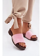 Ženské pantofle s zlatými sponami Růžové model 21937768 - Boto