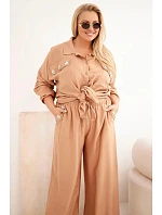 Dámská souprava Plus Size s košilí a širokými kalhotami camelová Dámská souprava Plus Size s košilí a širokými kalhotami camelová
