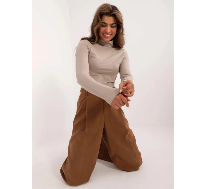 Béžová bavlnená blúzka s rolákom (M02527B)