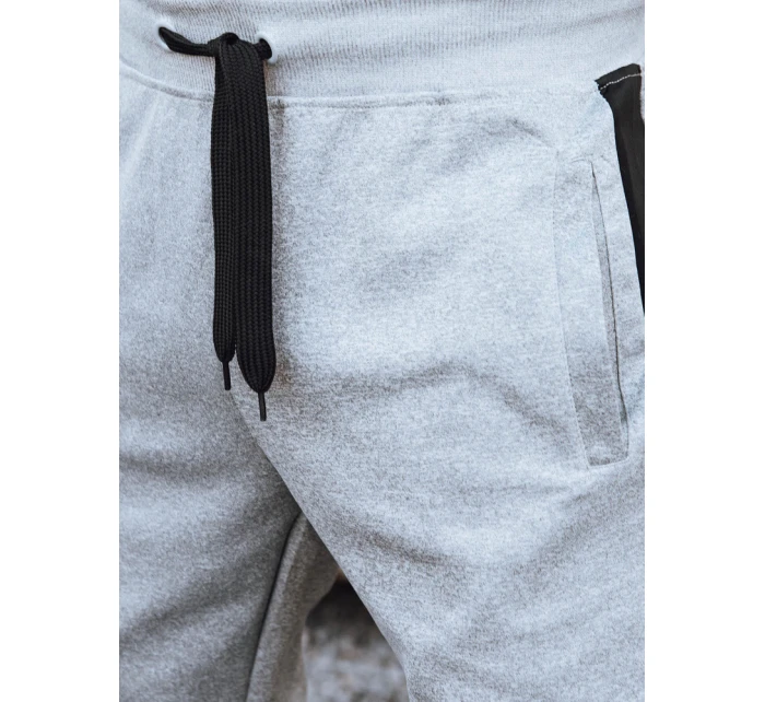 Pánské světle šedé teplákové kalhoty Dstreet model 21972465 - FashionStreet Pánské světle šedé teplákové kalhoty Dstreet model 21972465 - FashionStreet