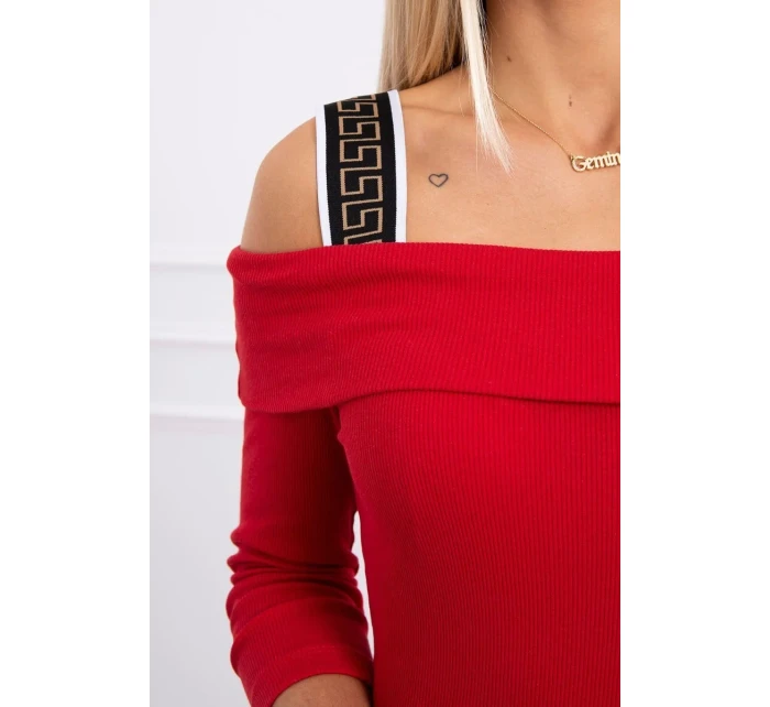 Šaty so širokými ramienkami červené