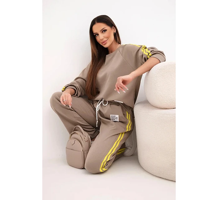 Dámska tepláková súprava Masełko s legínami a voľnou mikinou fango