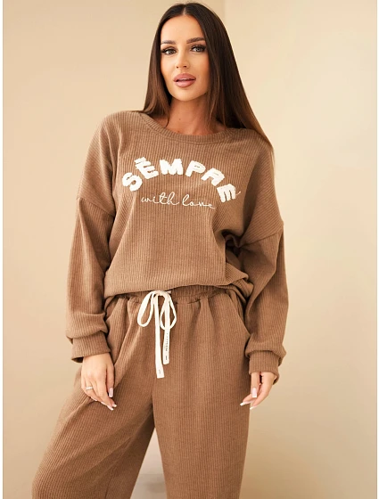 Dámský model 22353131 komplet s mikinou a tepláky jogger camelový - K-Fashion Dámský model 22353131 komplet s mikinou a tepláky jogger camelový - K-Fashion