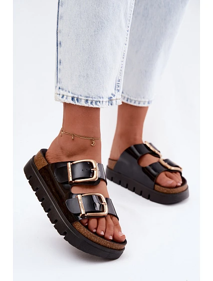 Lakované dámské pantofle na platformě se zlatými Černé model 22122988 - Lee Cooper Lakované dámské pantofle na platformě se zlatými Černé model 22122988 - Lee Cooper
