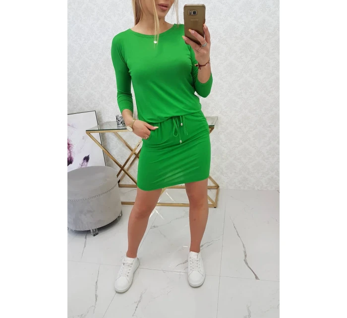 Světle zelené viskózové šaty s vázáním v pase Světle zelené viskózové šaty s vázáním v pase