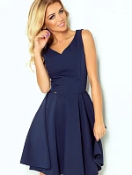 Tmavo modré šaty s výstrihom v tvare srdca model 4976613
