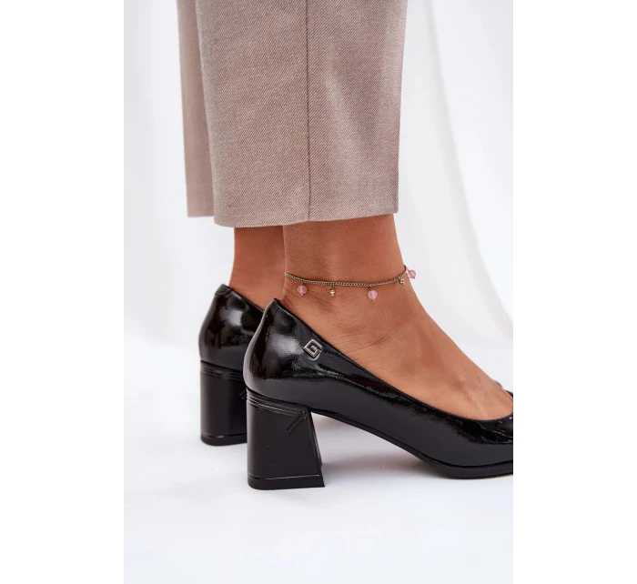 Dámske lakované lodičky na podpätku Vinceza - čierne Dámske lakované lodičky na podpätku Vinceza - čierne