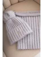 Dámská zimní souprava s bambulí a model 21762695 šedý - K-Fashion