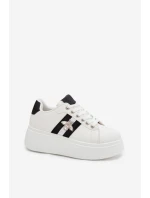 Dámské tenisky na platformě s bílým přívěskem model 21918936 - Boto