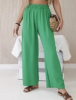 Nohavice so širokými nohavicami zelené
