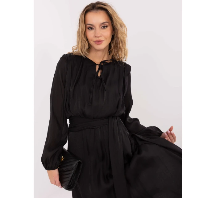 Šaty MI SK 27580.02 čierne Šaty MI SK 27580.02 čierne