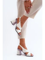 Dámské sandály na podpatku bílé D&A model 21655809 - S.Barski Dámské sandály na podpatku bílé D&A model 21655809 - S.Barski