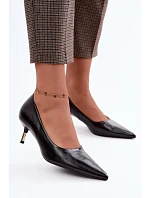 Černé lodičky na nízkém podpatku model 22368208 - Boto Černé lodičky na nízkém podpatku model 22368208 - Boto