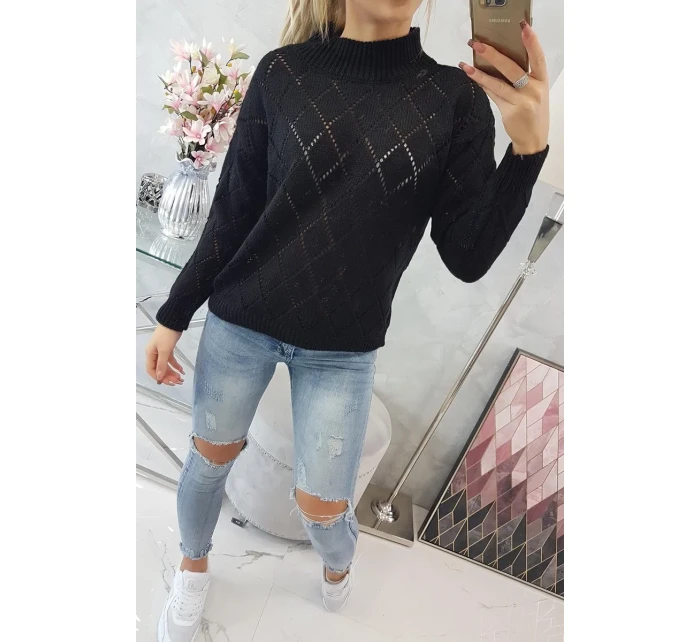 Sveter s polovičným rolákom a kosoštvorcovým vzorom čierny