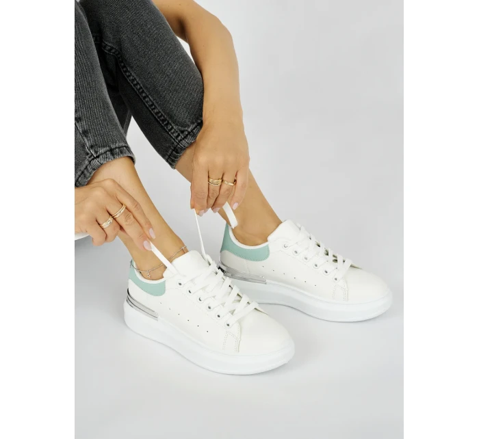 Zajímavé dámské bílé tenisky platforma Zajímavé dámské bílé tenisky platforma