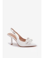 Sandále na podpätku model 225211 Vykročte štýlovo