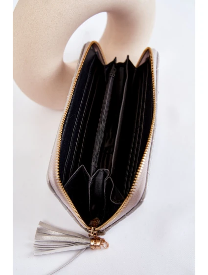 Velká prošívaná peněženka s pruhem stříbrný model 21573699 - Boto Velká prošívaná peněženka s pruhem stříbrný model 21573699 - Boto