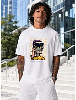 Koszulka męska oversize z nadrukiem biała model 22216054 - FashionStreet Koszulka męska oversize z nadrukiem biała model 22216054 - FashionStreet