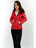 Krátka červená prešívaná dámska bunda s kapucňou (CAN-333)