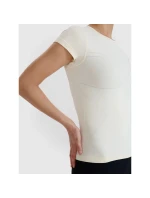 Dámske rýchloschnúce tričko na jogu a pilates 4F 4FWSS25TFTSF1270-11S Dámske rýchloschnúce tričko na jogu a pilates 4F 4FWSS25TFTSF1270-11S