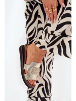 Klapki Damskie Na Koturnie Eko Skórzane Z Ozdobą Złote Sarela Klapki Damskie Na Koturnie Eko Skórzane Z Ozdobą Złote Sarela