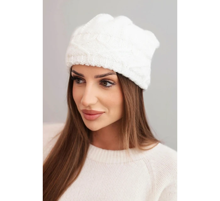 Dámská zimní čepice s vlnou v bílá model 21783049 - K-Fashion Dámská zimní čepice s vlnou v bílá model 21783049 - K-Fashion