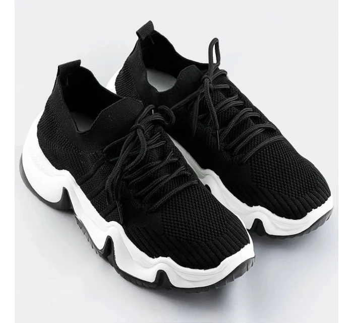 Čierne tenisky sneakers s bielou podrážkou (XA055)